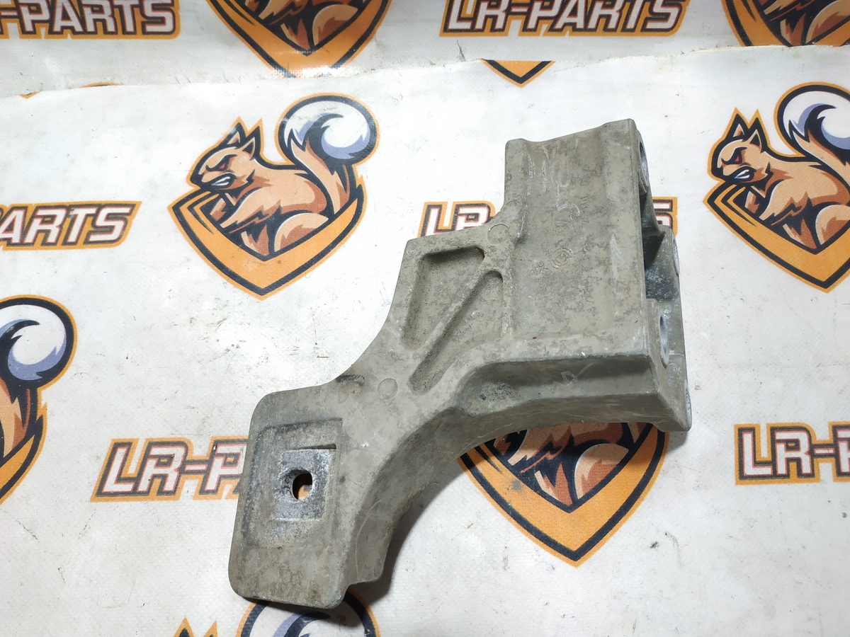 KKU500590 Кронштейн опоры двигателя RH Range Rover Sport L320 (2005-2013) Б/У